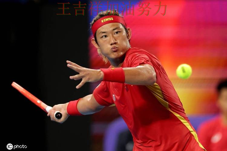 张之臻在世乒赛中稳定发挥让争冠形势再生变化 让晋级悬念继续保留 张之臻在世乒赛中稳定发挥让争冠形势再生变化 让晋级悬念继续保留